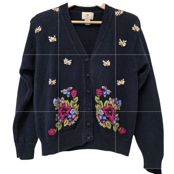 Worthington Sweaters - Vintage Worthington Cardigan Sweater Women's Size Small Embroidered Floral Navy